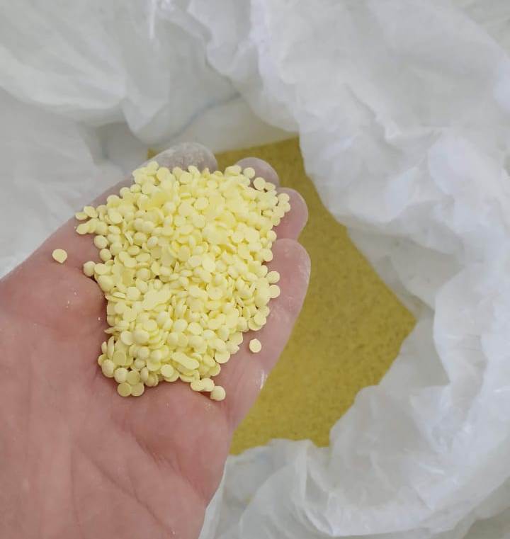 تصویر 4 از گوگرد گرانول معدنی با ساختار بلوری دانه‌ بندی‌ شده