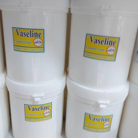 وازلین طبی با مصارف متعدد و متنوع برای مصرف روزانه