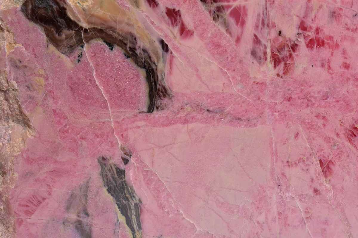 تصویر 4 از سنگ مرمریت صورتی دلنشین برای فضا های داخلی