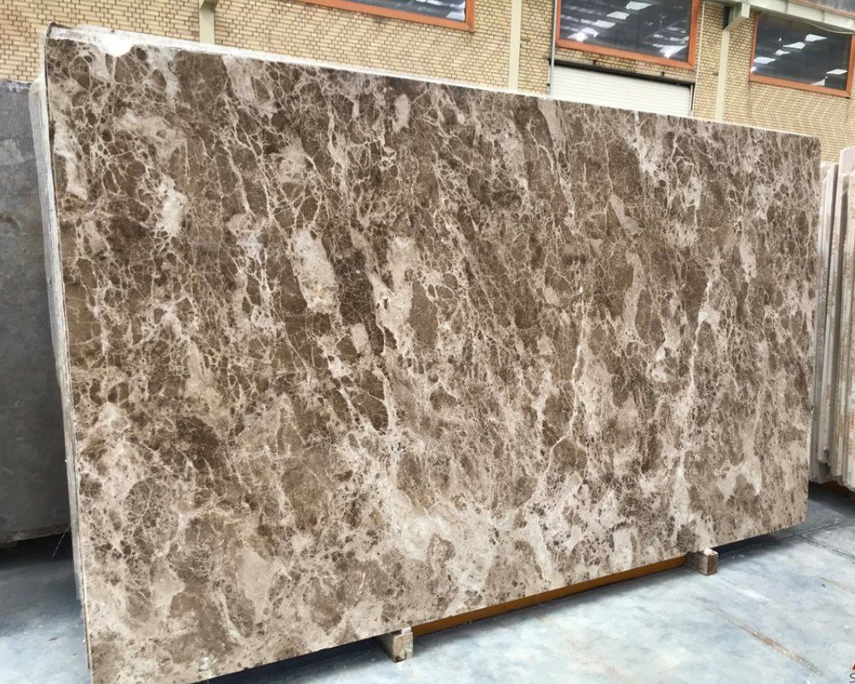 تصویر 3 از سنگ مرمریت امپرادور بهترین انتخاب در نمای داخلی ساختمان ها