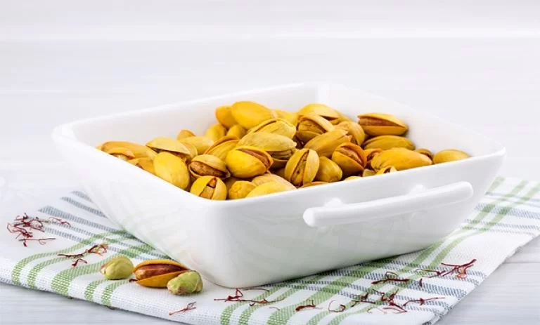 پسته شور قرمز طبیعی مناسب پذیرایی