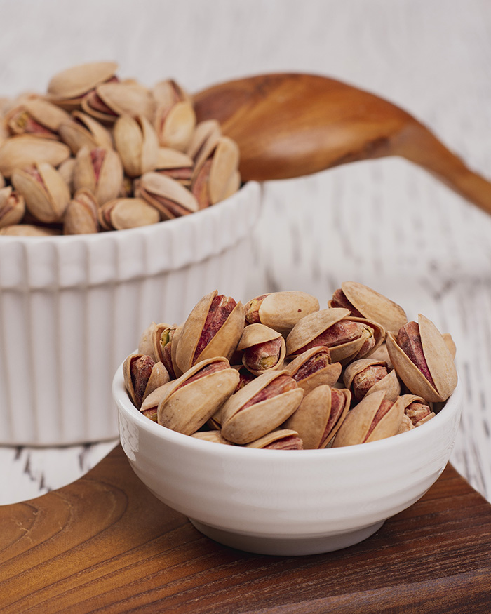 پسته اکبری لوکس با دانه‌ های درشت و یکدست