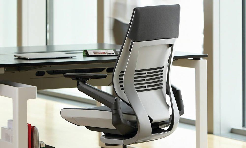 تصویر 4 از صندلی اداری ارگونومیک با پشتی بلند و حمایت کامل کمر