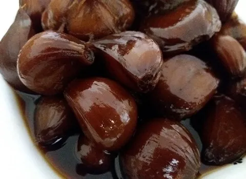 تصویر 1 از قیمت سیر ترشی ۷ ساله همدان