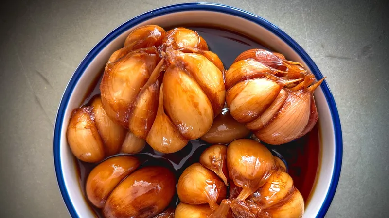 تصویر 4 از قیمت سیر ترشی ۷ ساله همدان