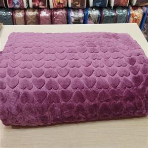 تصویر 1 از پتو روشا قلبی با طرح قلبی ساده و ظریف