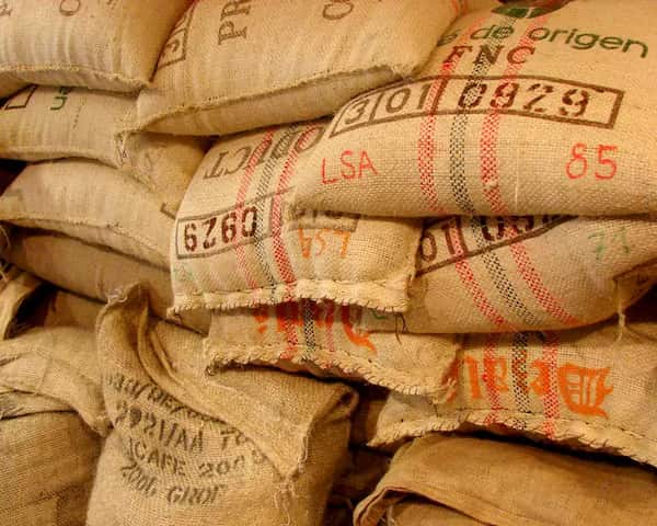 تصویر 4 از گونی کنفی طرح دار مناسب حمل و نگهداری غلات و حبوبات با دوام طولانی