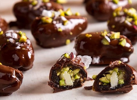 تصویر 4 از خرما شکلاتی مغزدار ترکیب خوشمزه و مقوی