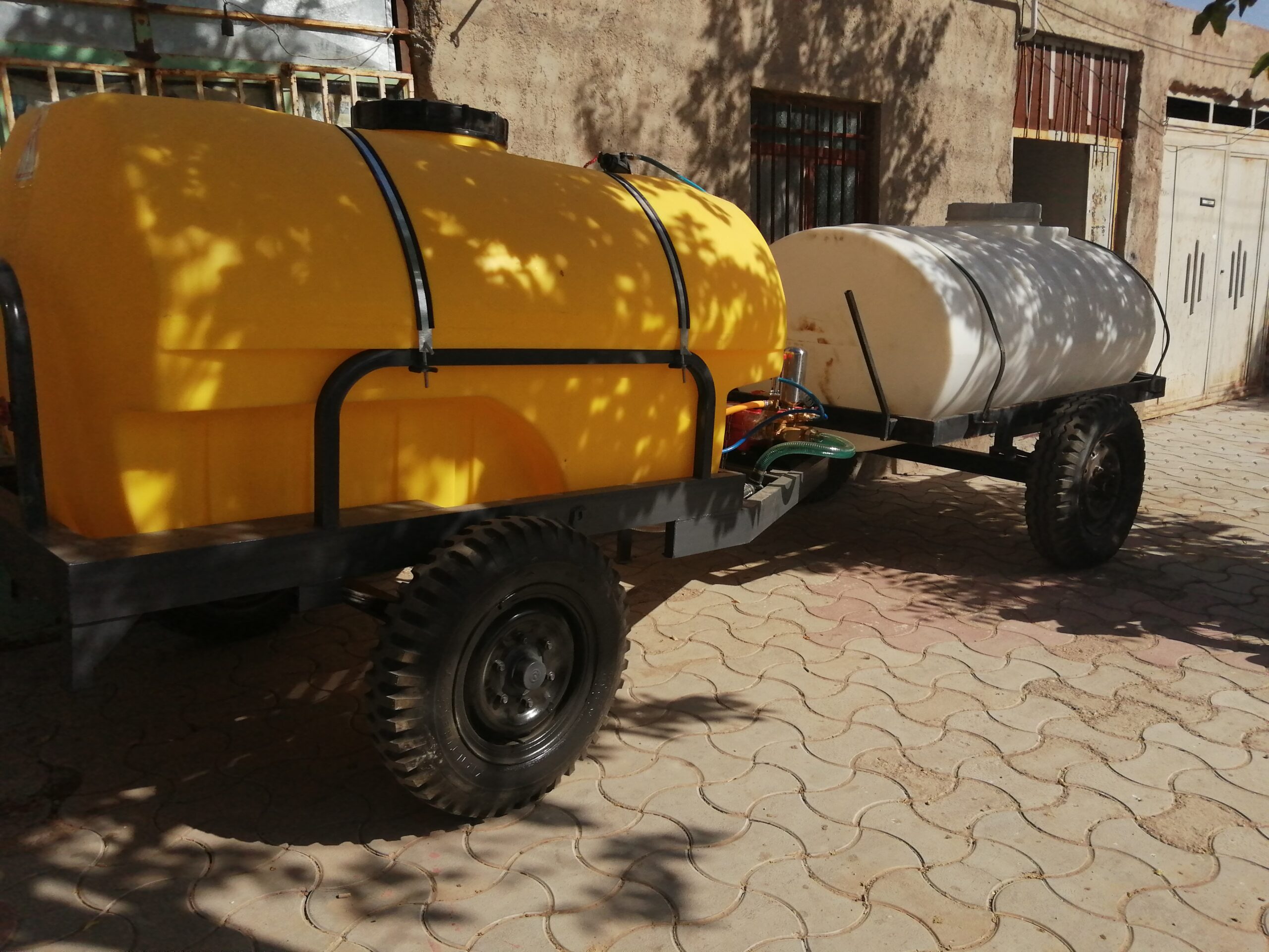 سمپاش پشت تراکتوری چرخ دار عملکرد پایدار و مطمئن