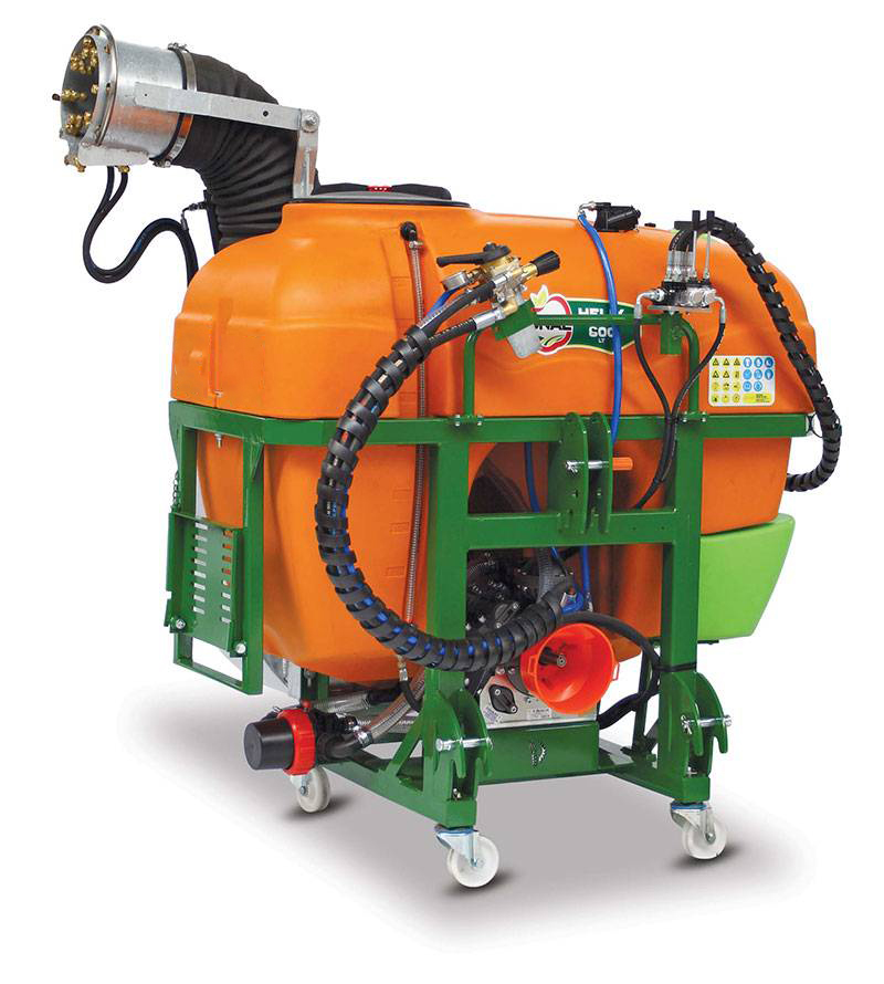 سمپاش 600 لیتری پشت تراکتوری بدنه تقویت‌ شده