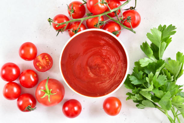 رب گوجه فرنگی در سطل های ۱۰ کیلویی برای رستوران ها