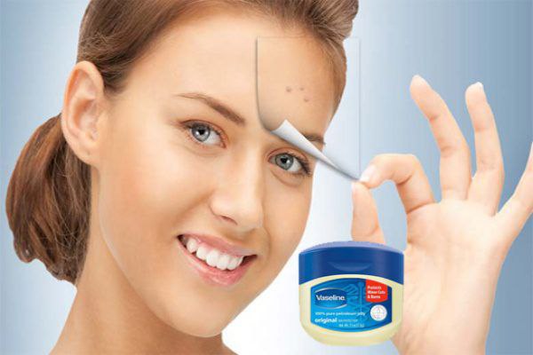 تصویر 1 از وازلین برای لک صورت با فرمول نرم‌ کننده و تغذیه‌ کننده