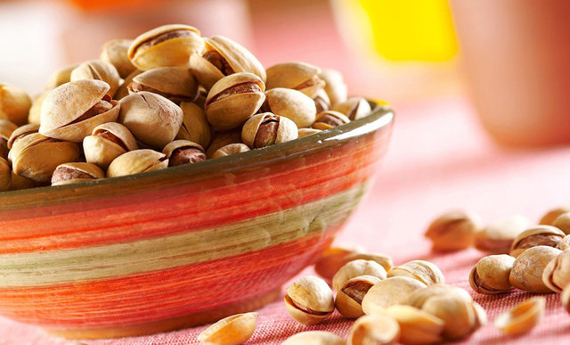 تصویر 4 از پسته شور قرمز طبیعی مناسب پذیرایی