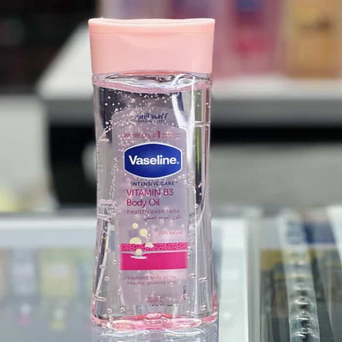 وازلین مایع با ترکیب شفاف قابل استفاده موضعی