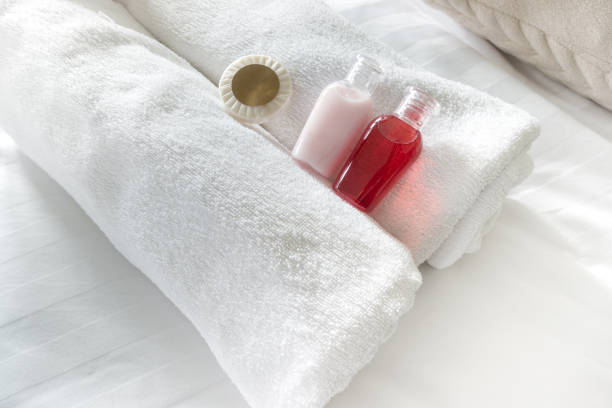 شامپو هتلی ساشه ای گیاهی کوچک مناسب استفاده روزمره