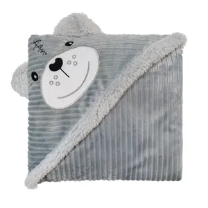 تصویر 4 از پتو دورپیچ نوزاد فانتزی طرح‌ دار با رنگ‌ های زنده و جذاب