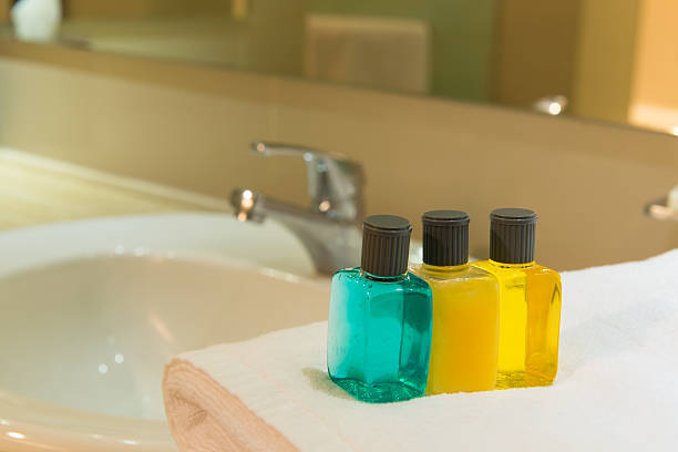 تصویر 2 از انواع پک شامپو هتلی با pH متعادل مناسب شستشوی روزانه