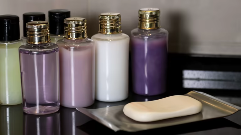 تصویر 3 از انواع پک شامپو هتلی با pH متعادل مناسب شستشوی روزانه