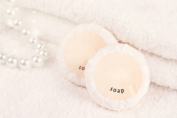 تصویر 2 از انواع صابون تک نفره هتلی سفید با ابعاد کوچک