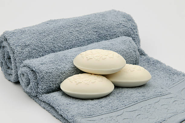 تصویر 3 از صابون هتلی آتنا سفید بدون عطر تند مناسب استفاده مکرر