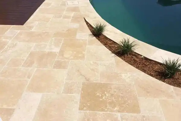 سنگ تراورتن برای کف مناسب فضای باز و داخلی