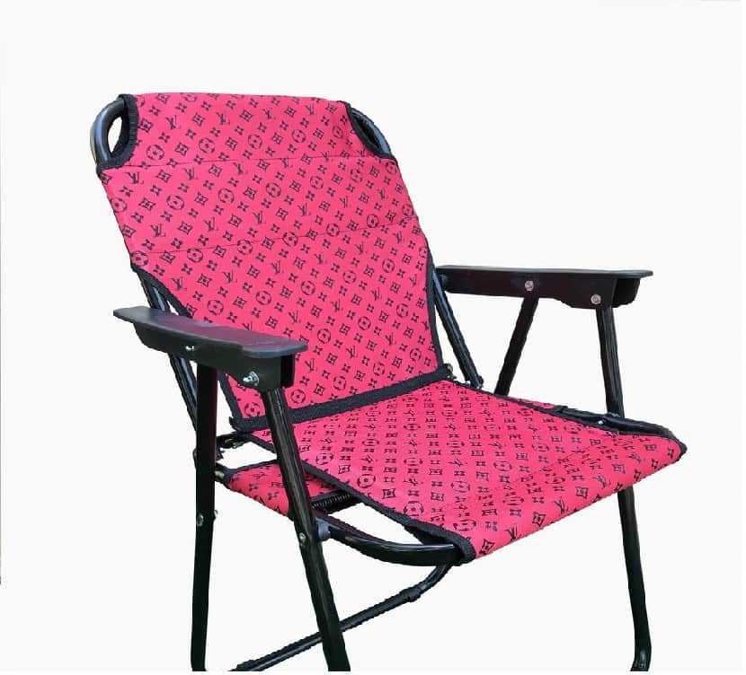 تصویر 4 از صندلی مسافرتی گونش مجهز به پایه‌ های تاشو و نشیمن مقاوم