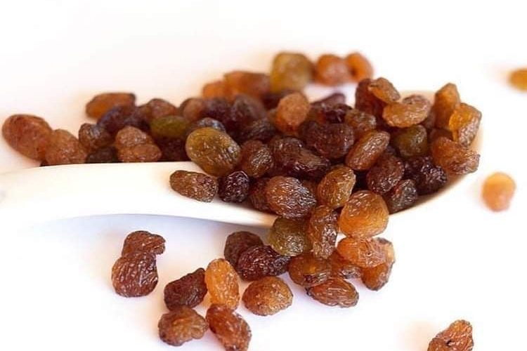 کشمش تیزابی فله با بافت نرم و شیرین تازه