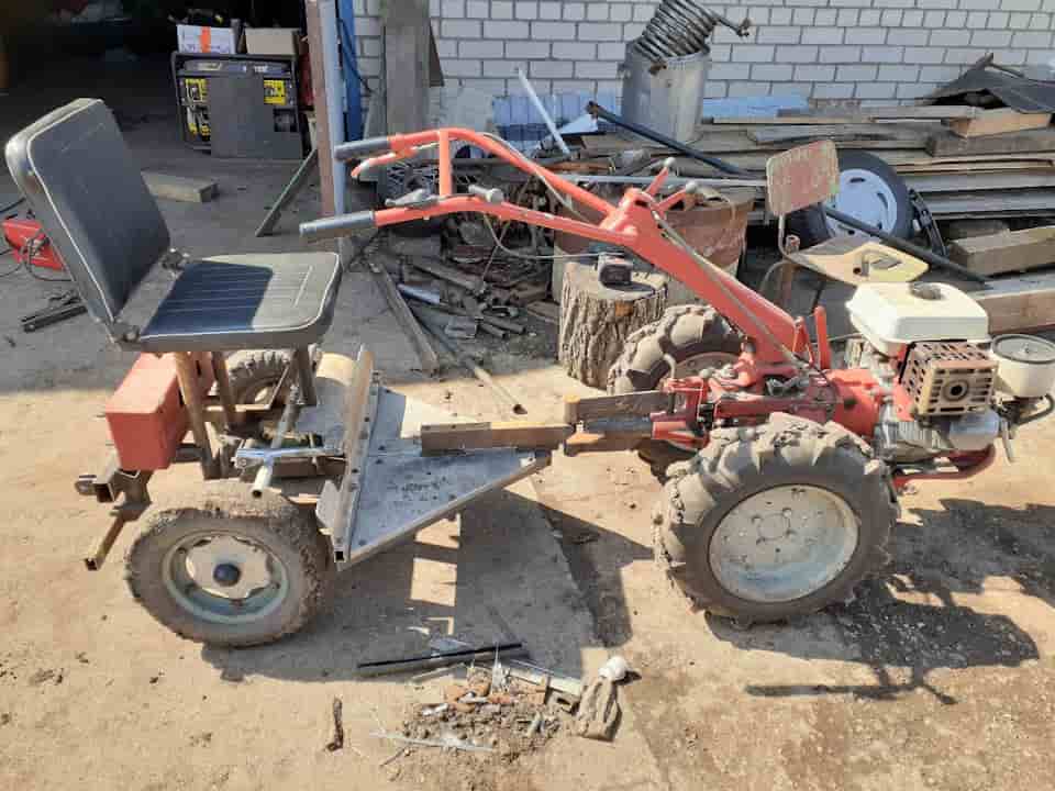 کولتیواتور صندلی با ارتفاع قابل تنظیم مناسب کار طولانی در مزرعه