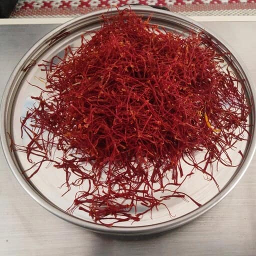 تصویر 3 از زعفران رشته ای بریده با ماندگاری بالا و طعم طبیعی