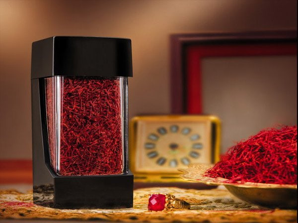 زعفران بسته بندی صادراتی با طعم غنی و بسته‌ بندی استاندارد