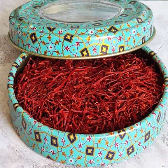 تصویر 4 از زعفران گلستان یک مثقالی با بسته‌ بندی کاربردی و عطر خوش