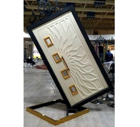 درب آسانسور سفید دو‌ لنگه بازشوی مرکزی