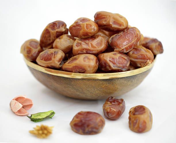 خرما زاهدی تامین استان فارس قیرکارزین قیمت مناسب صادرات به کشور آذربایجان ارمنستان ترکیه