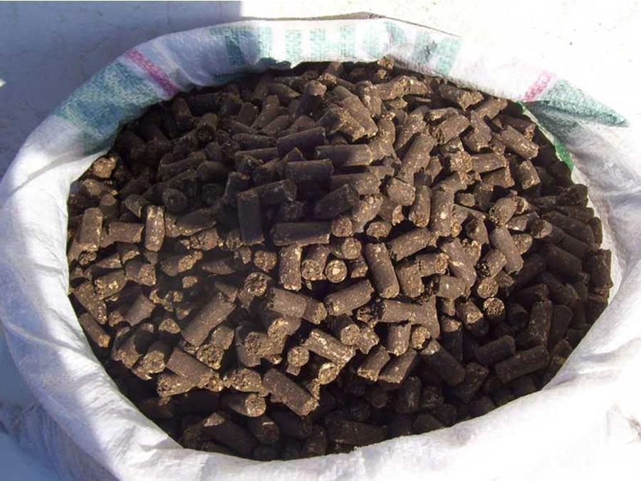 تصویر 4 از کود مرغی برای خیار با ترکیب مغذی و جذب سریع خاک