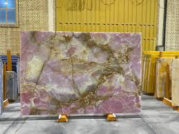 تصویر 3 از سنگ مرمر هفت رنگ باظاهری درخشان و عالی