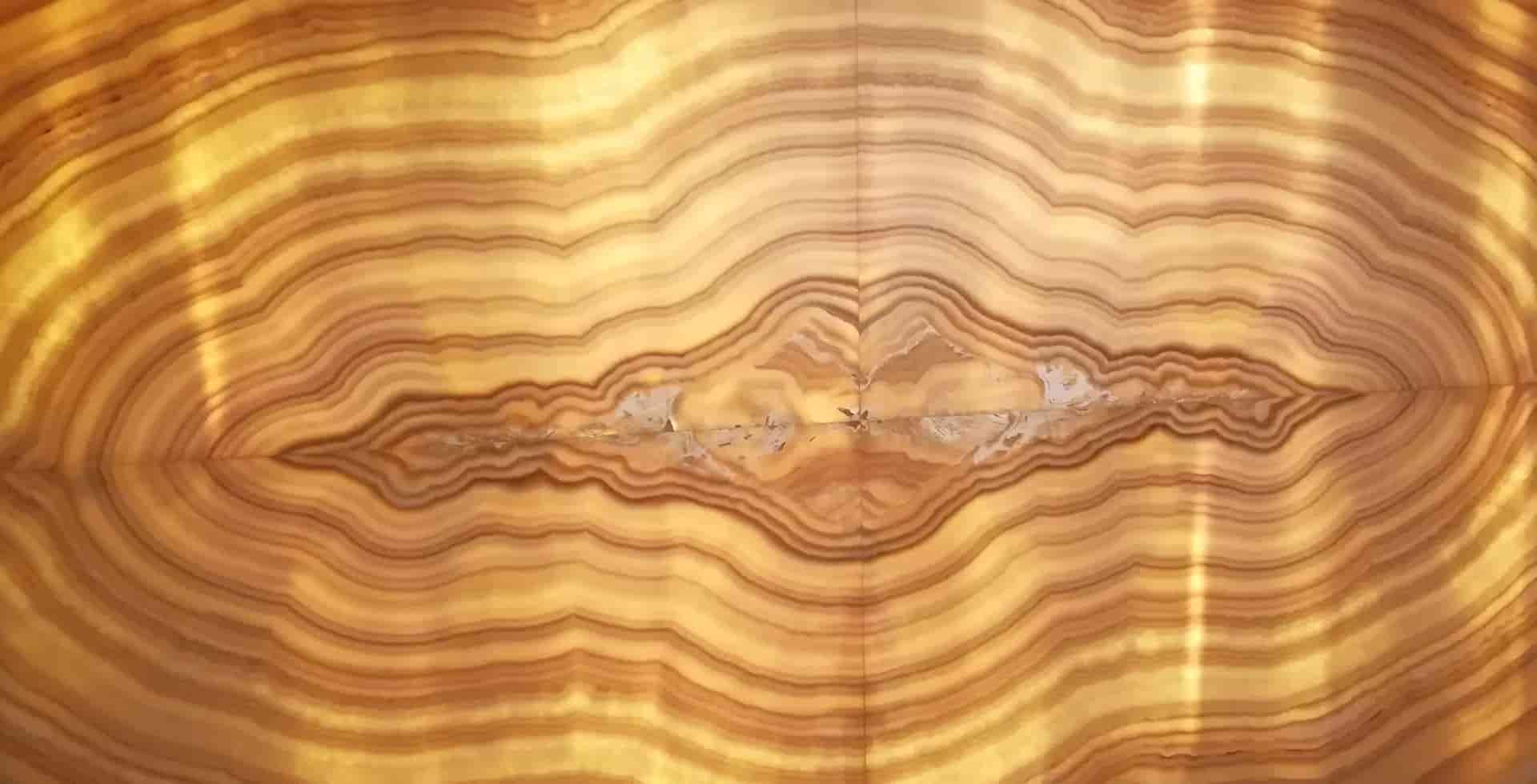 سنگ مرمر طلایی با ظاهری منحصر به فرد