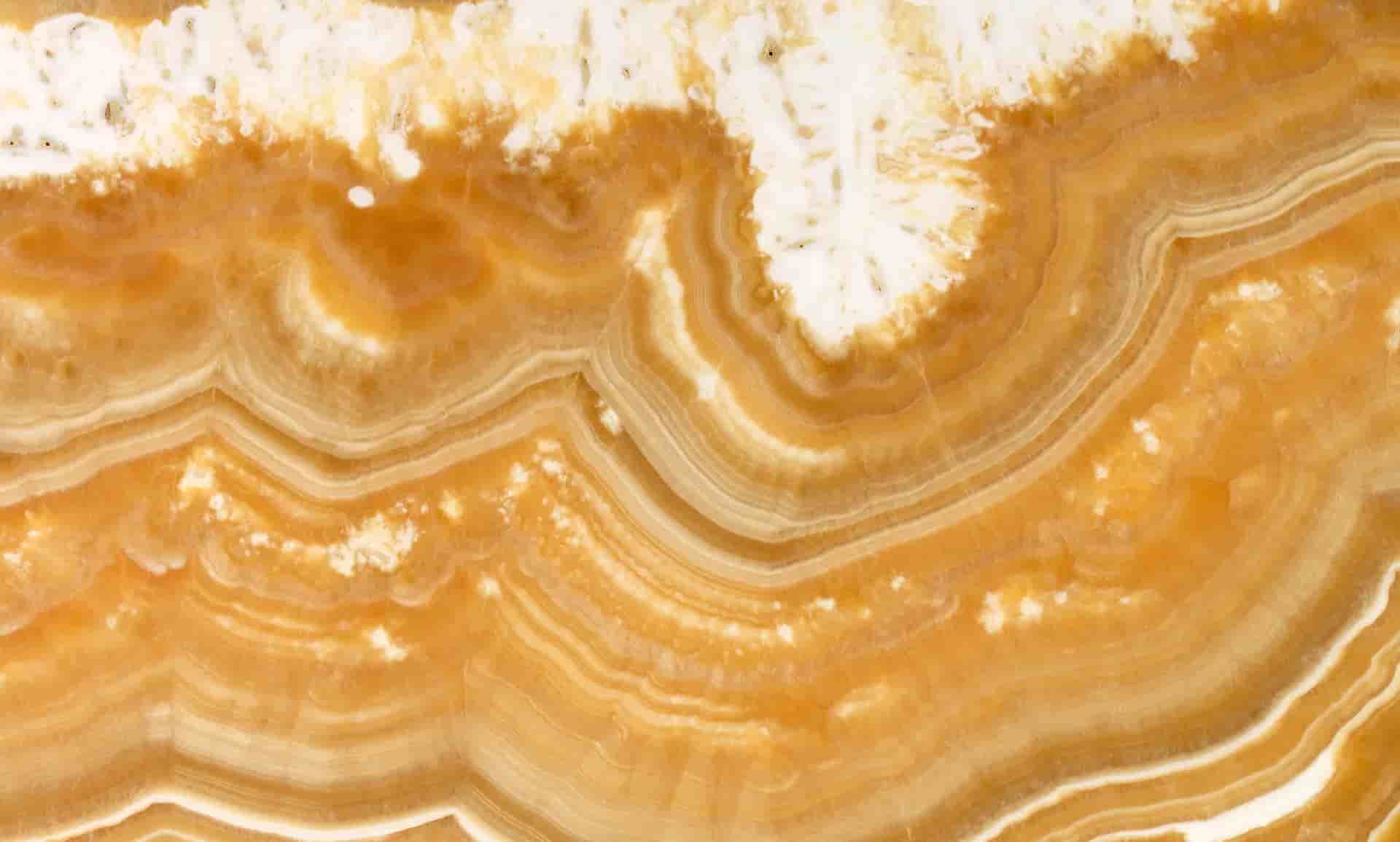 تصویر 2 از سنگ مرمر طلایی با ظاهری منحصر به فرد