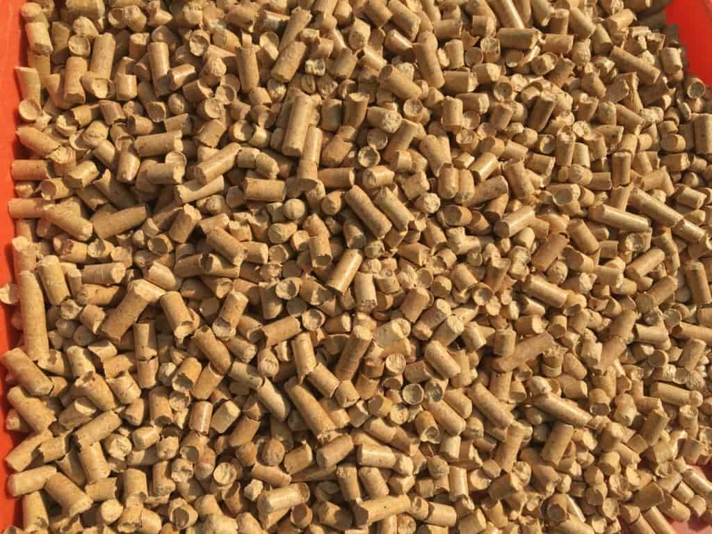 تصویر 1 از کود مرغی برای زعفران یک ترکیب مغذی برای انواع خاک