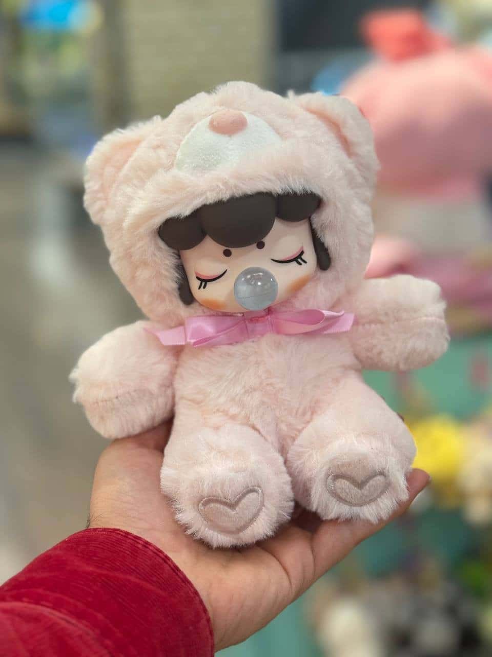 تصویر 1 از عروسک نانسی کوچک و جمع‌ و جور برای سفر