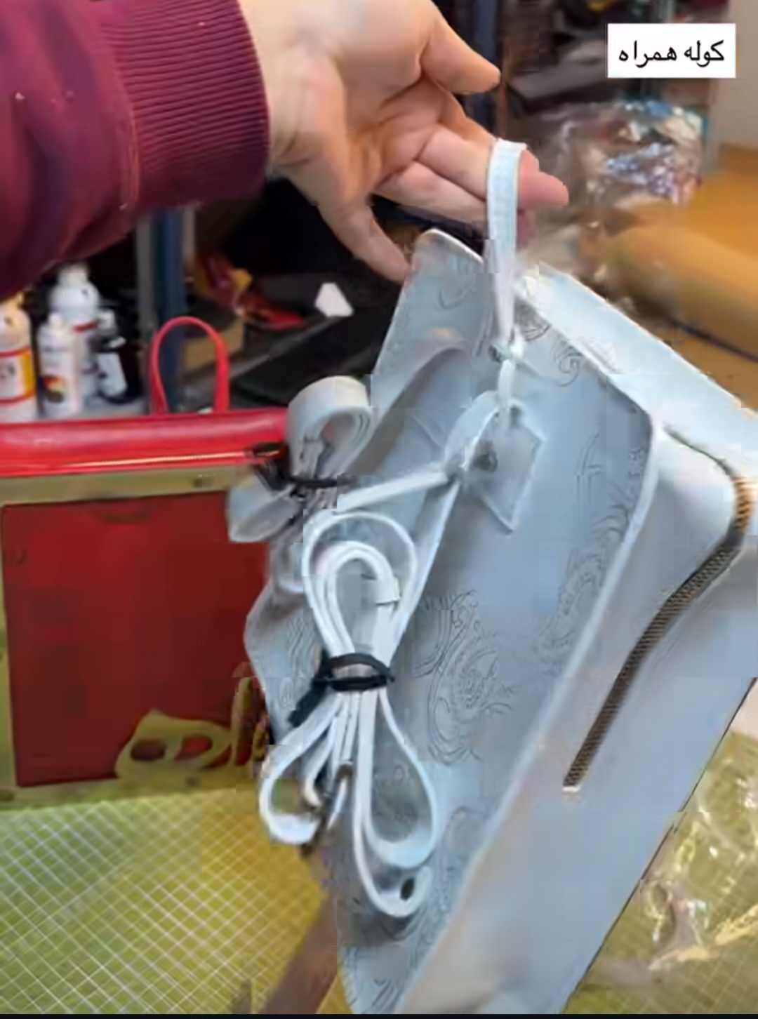 تصویر 1 از کیف کوله زنانه چرم گاوی با قیمت استثنایی