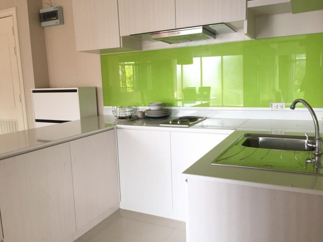 تصویر 1 از سرامیک آشپزخانه سبز مناسب فضا های کوچک و کم نور