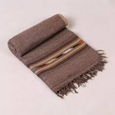 تصویر 3 از پتو پشمی طبیعی با ساختار فشرده مناسب اقلیم سرد