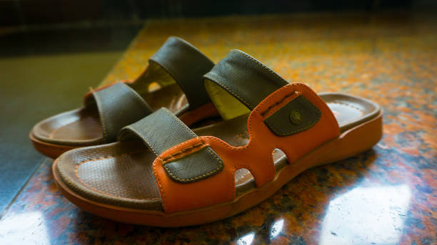 تصویر 5 از صندل طبی سارینا با بند های قابل تنظیم و طراحی سبک