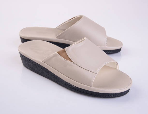 تصویر 2 از صندل ژله ای با لایه میانی فوم دار و زیره ضد لغزش