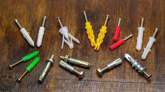 رولپلاک سایز 6 دیواری با تحمل وزن بالا