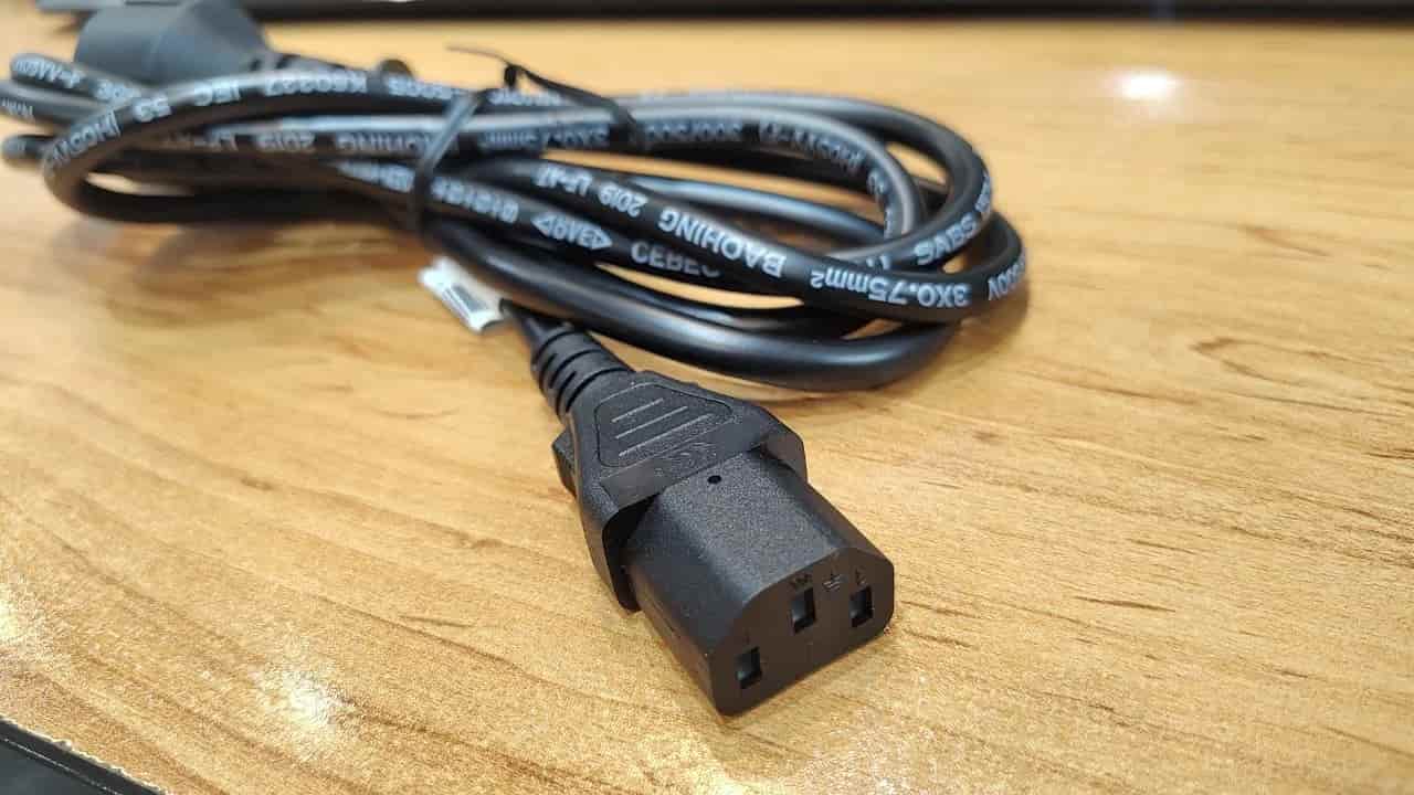 کابل برق 16 آمپر مناسب اتصال تجهیزات پرقدرت