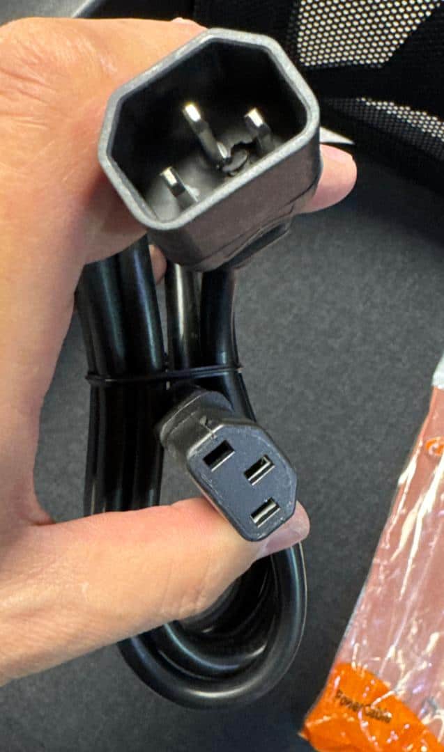 تصویر 1 از کابل برق 16 آمپر مناسب اتصال تجهیزات پرقدرت