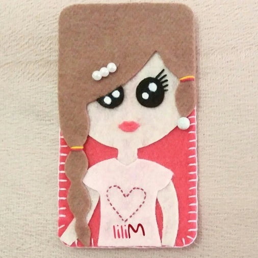 کیف گوشی نمدی زنانه با طراحی شیک و دسترسی آسان به موبایل