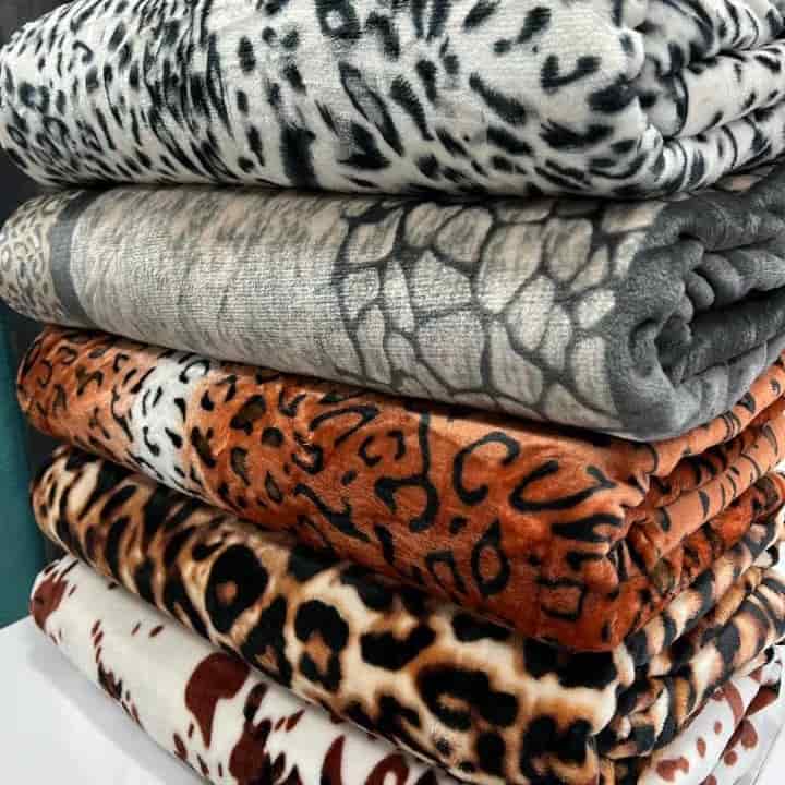 تصویر 3 از پتو پلنگی مسافرتی مقاوم در برابر ساییدگی با حمل آسان