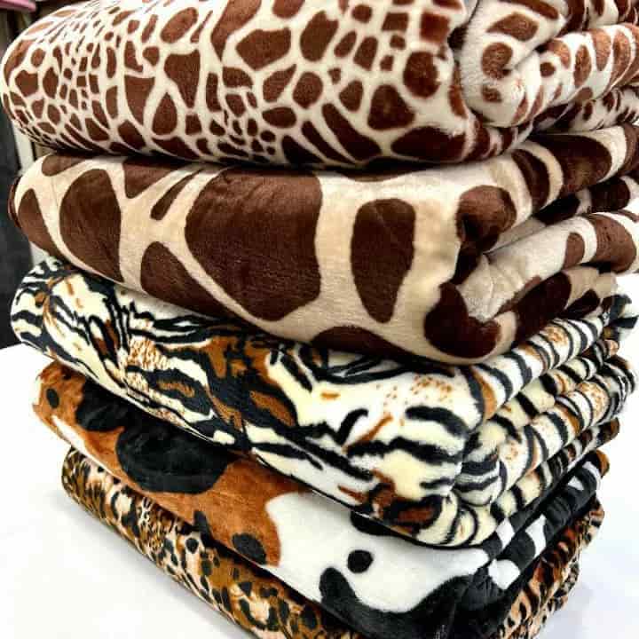 تصویر 4 از پتو پلنگی مسافرتی مقاوم در برابر ساییدگی با حمل آسان